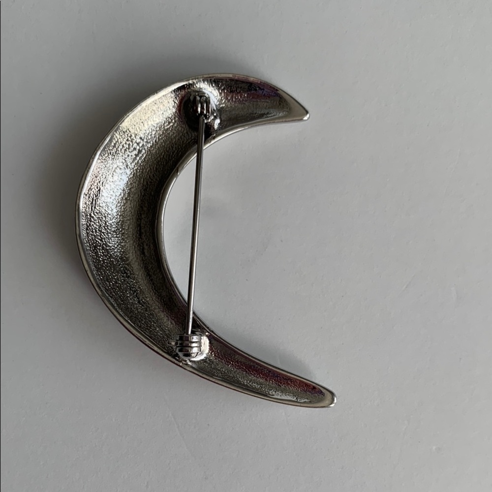 Silver Crescent Moon Brooch - Picture 2 of 3